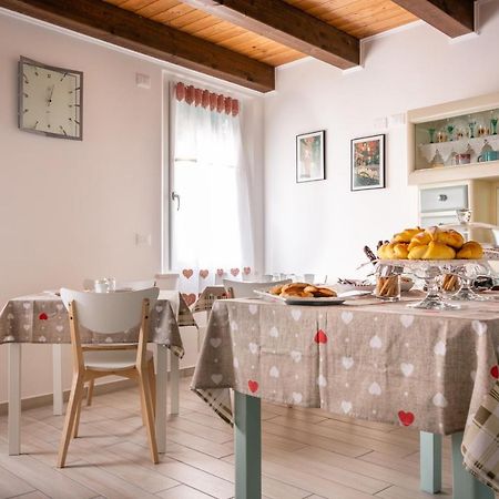 La Casa Di Santino Bed & Breakfast Комакио Екстериор снимка