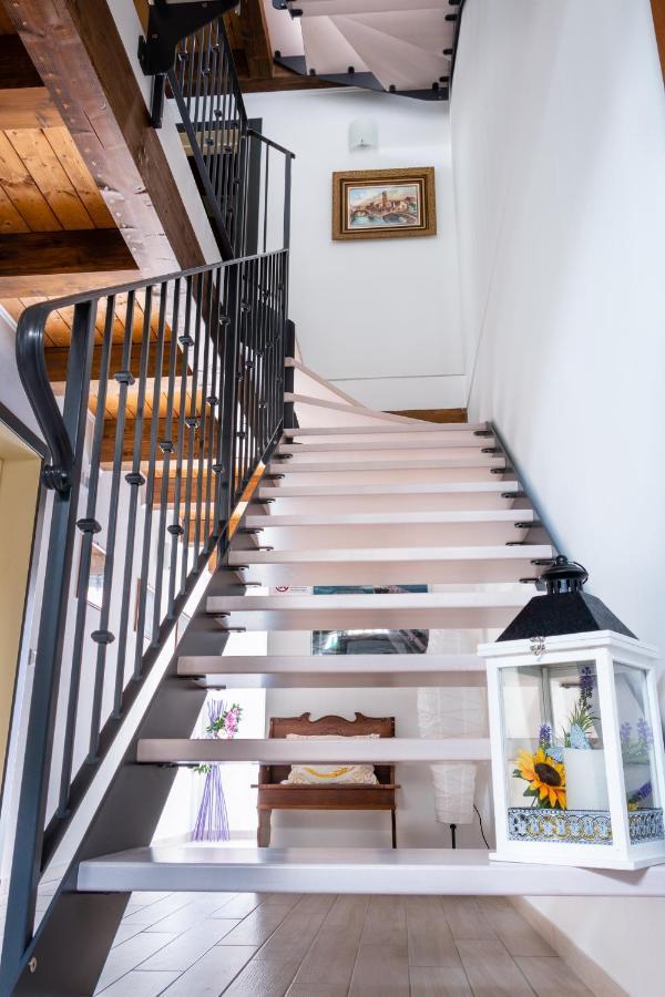 La Casa Di Santino Bed & Breakfast Комакио Екстериор снимка