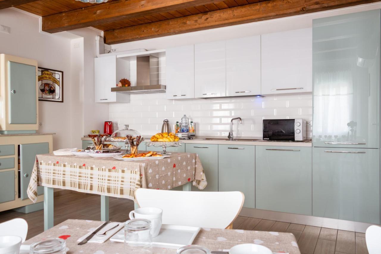 La Casa Di Santino Bed & Breakfast Комакио Екстериор снимка